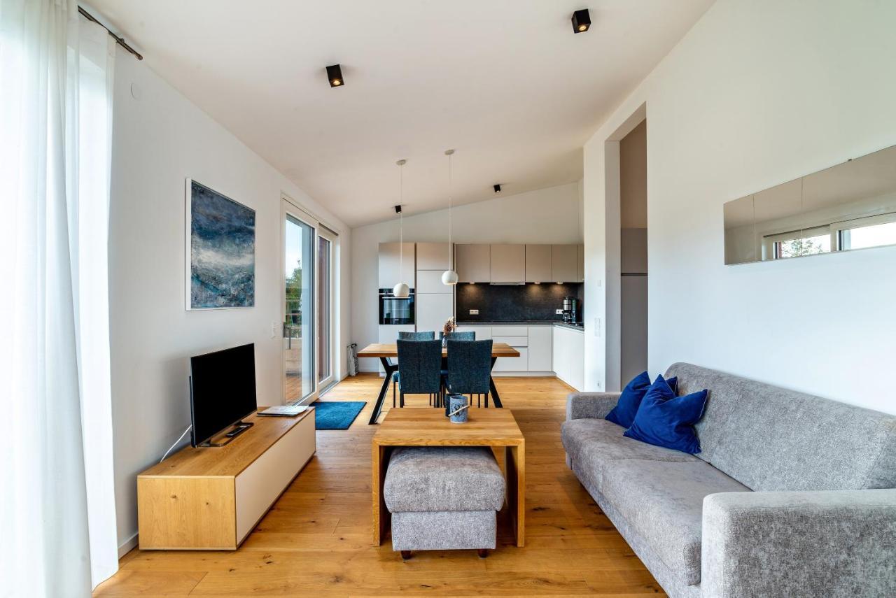 Reiser Apartment *